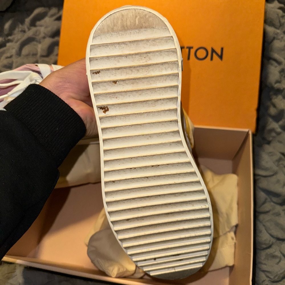Louis Vuitton sneakers - Picture 9 of 16